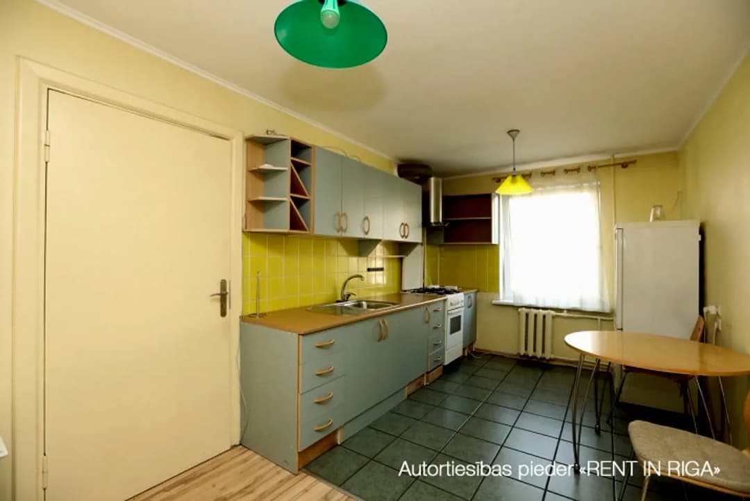 Divistabu dzīvoklis — Irbenes iela 14 — vēl bildes