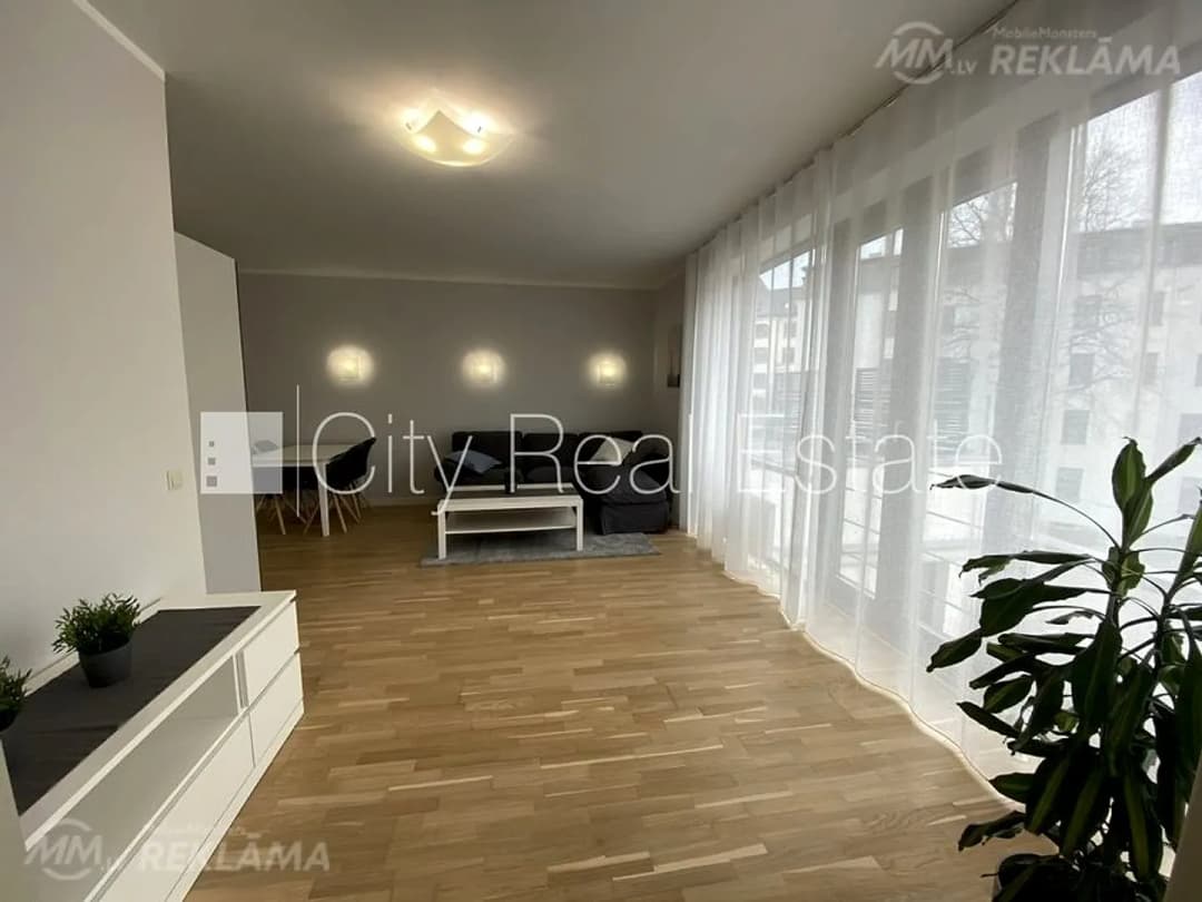 Dzīvoklis Rīgā, Centrā, 105 м², 3 ist., 3 stāvs