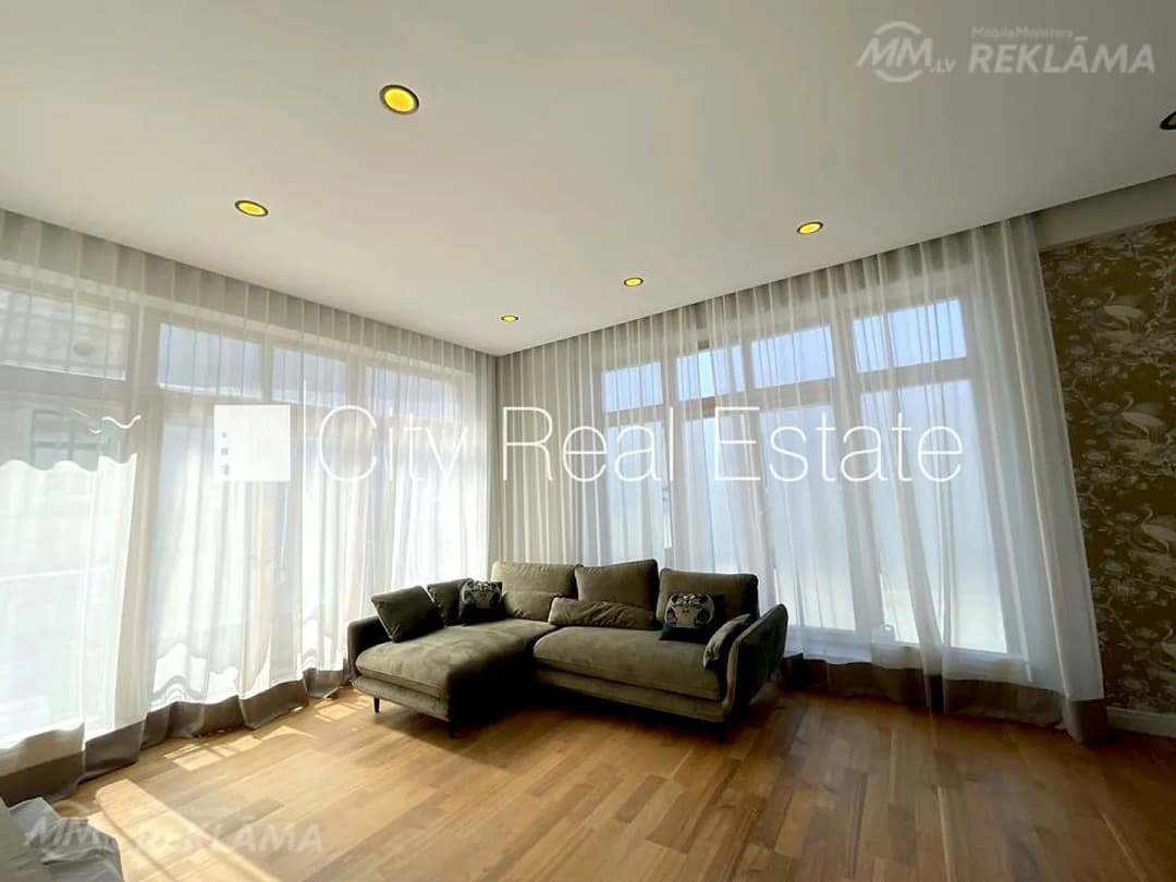 Dzīvoklis Rīgā, Centrā, 100 м², 3 ist., 7 stāvs — bilde 2