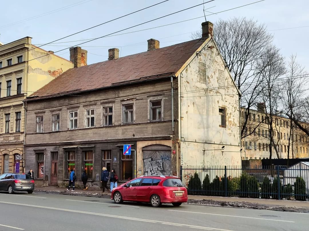 Brīvības 126, Centrs