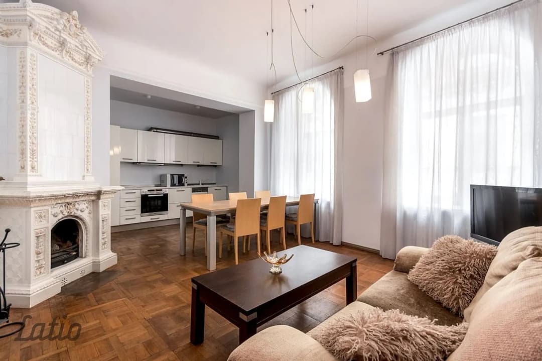 Četristabu dzīvoklis — Kaļķu iela 6, Rīga