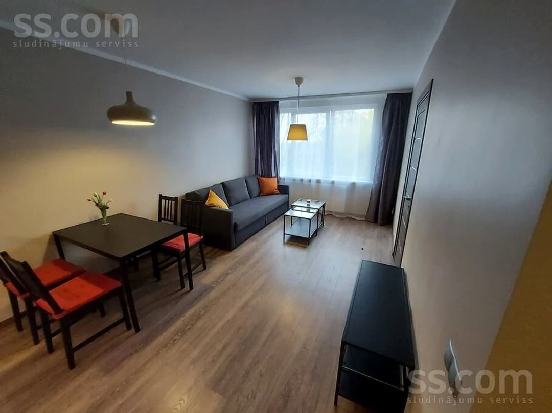 Divistabu dzīvoklis — Ošu iela 24