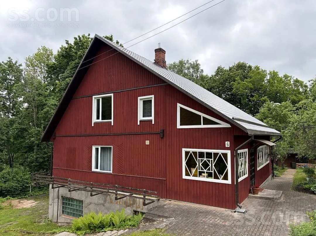 Māja — Kalnu 6