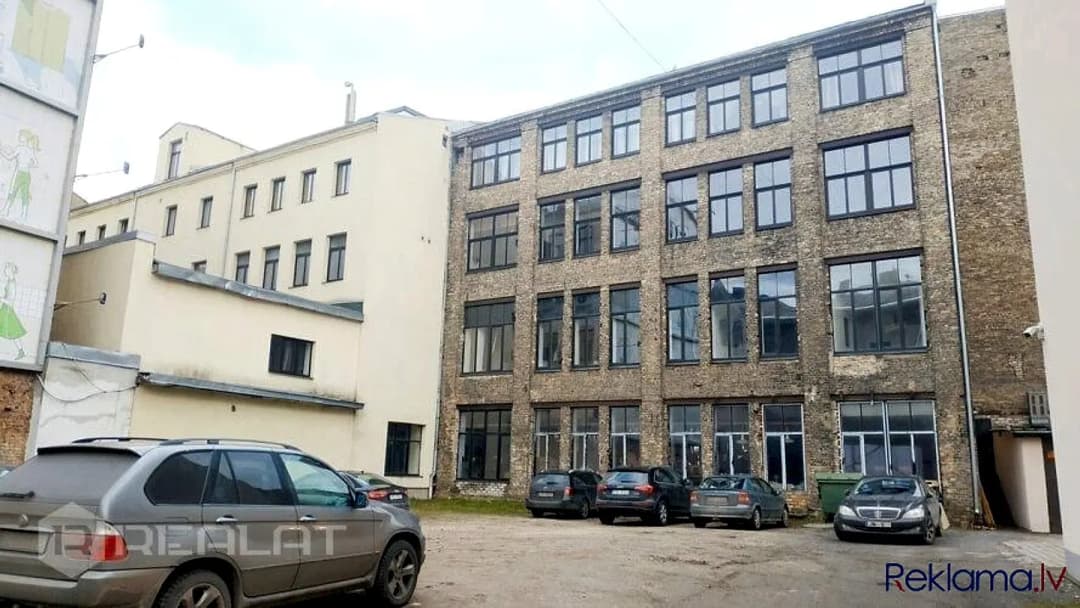 Viena no birģeru klasicisma dzīvojamām ēkām, kuras celtas 18gs. beigās. ēkas arh. Kristofs