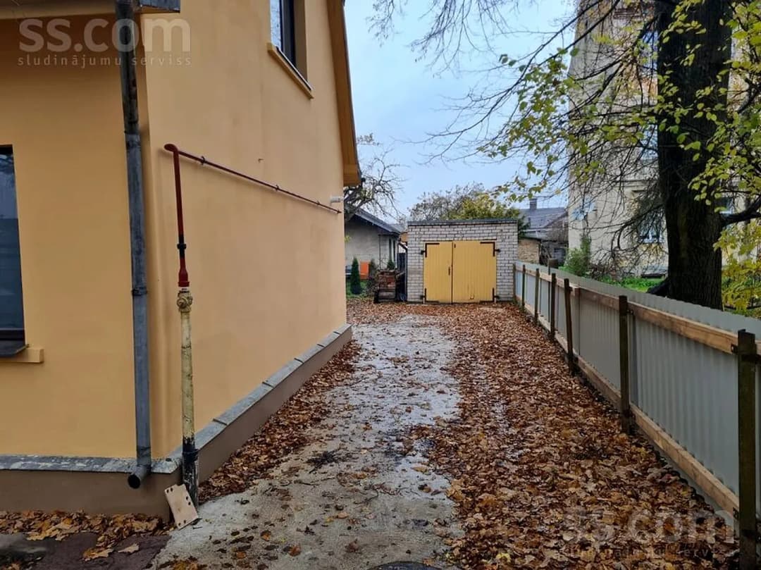 Māja — Dobeles iela 54a — vēl bildes