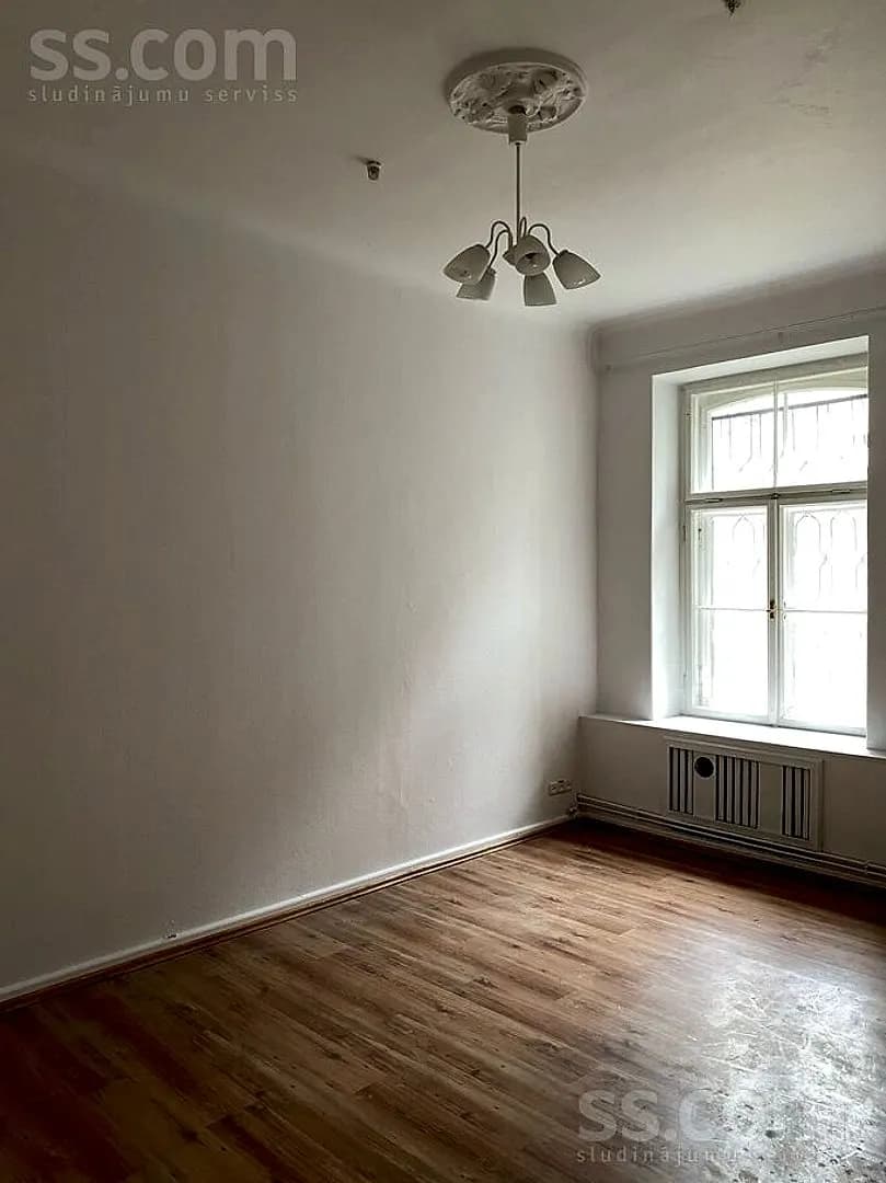 4 istabu dzīvoklis — Elizabetes 23a — vēl bildes
