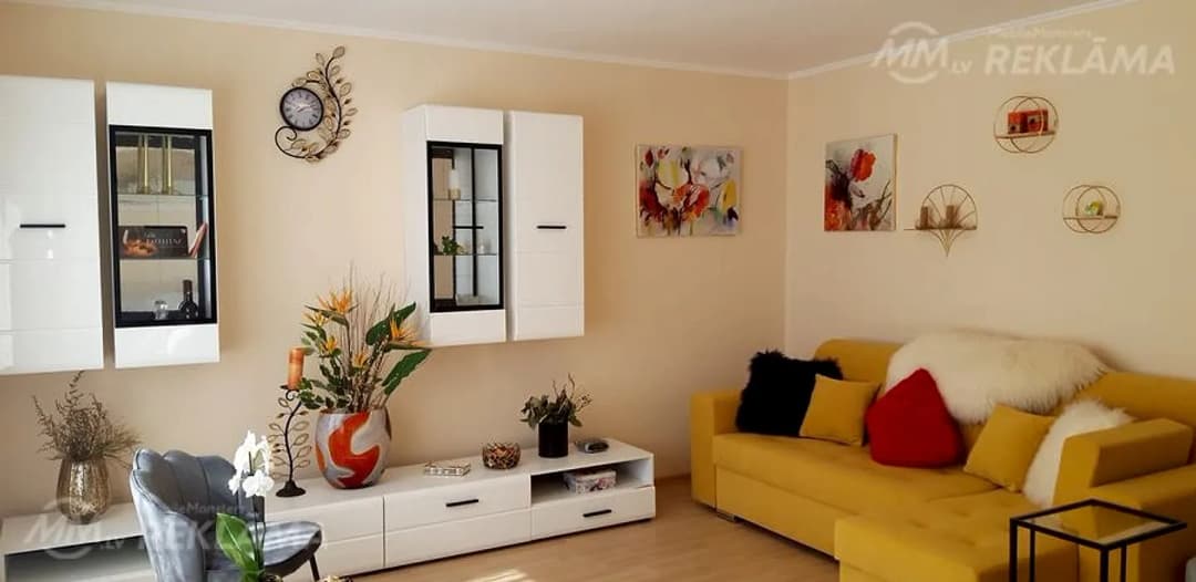 Dzīvoklis Jūrmalā, Kauguros, 35 м², - ist., 2 stāvs.