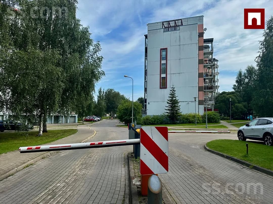 Trīsistabu dzīvoklis — Upeņu 11 — vēl bildes
