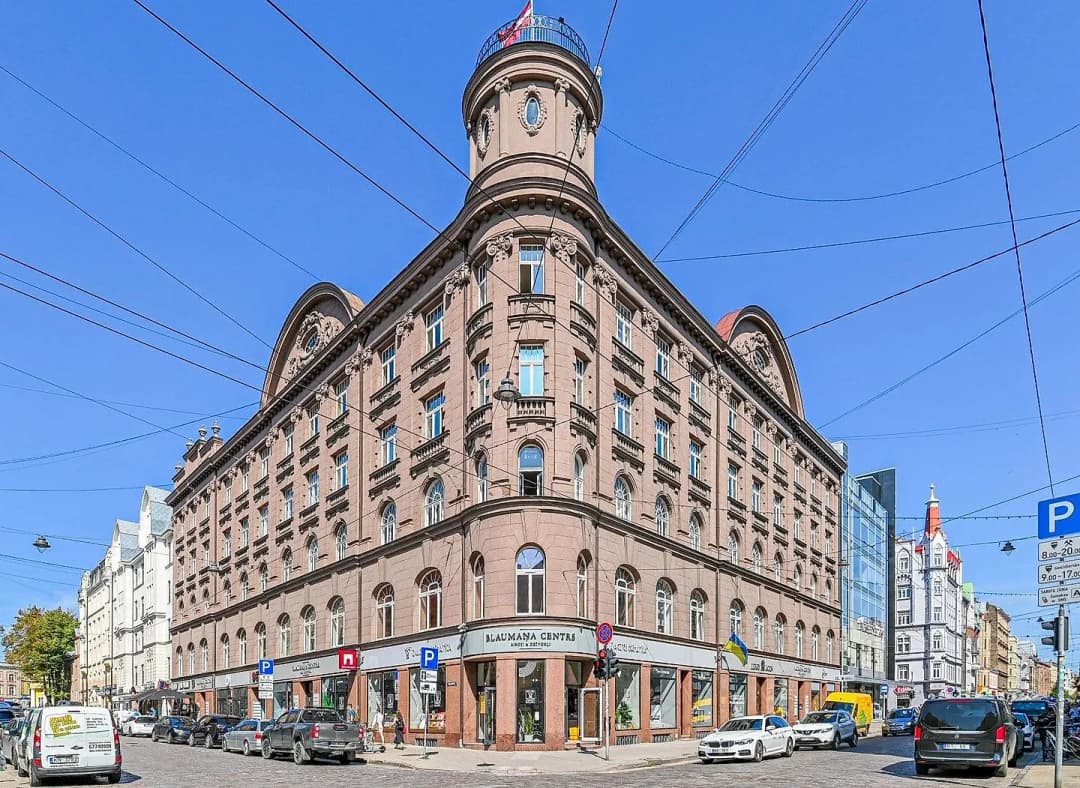 Blaumaņa 5a, Centrs