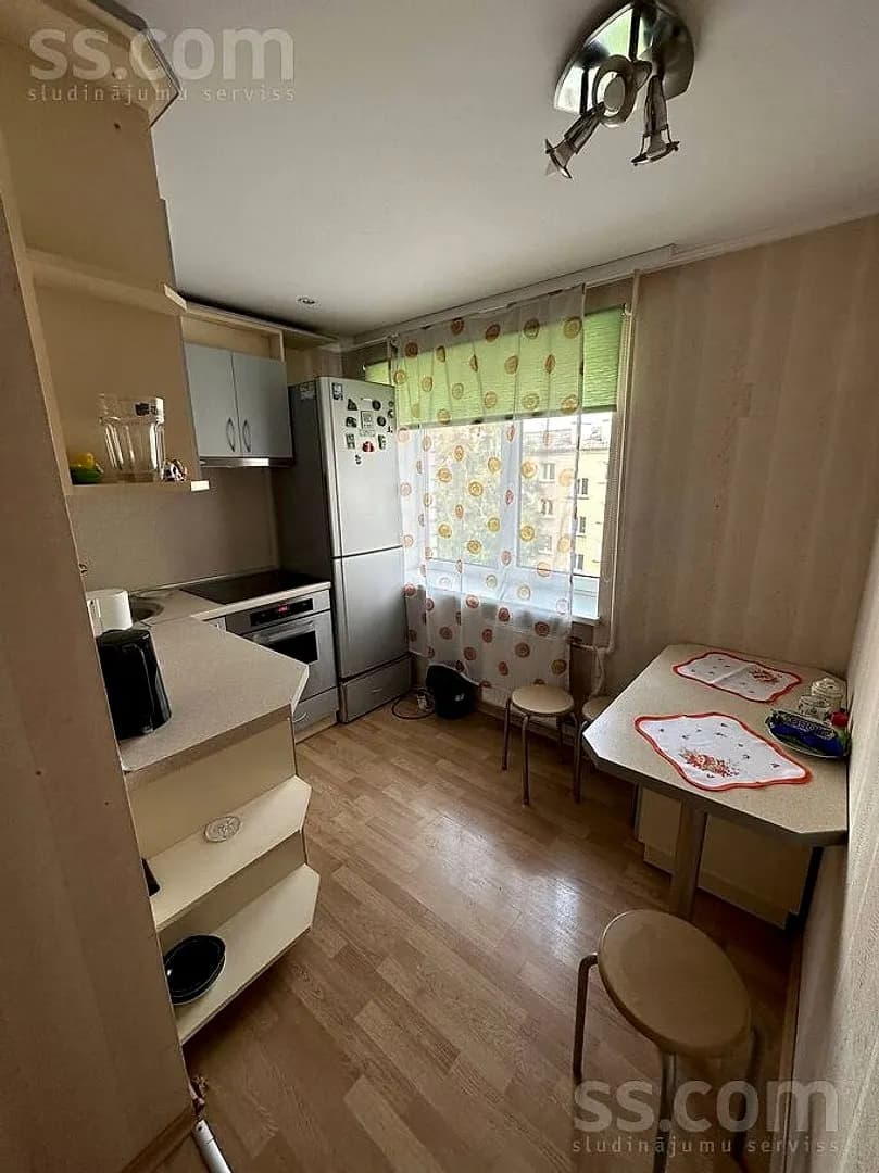 Vienistabas dzīvoklis — Vienibas 42 — vēl bildes
