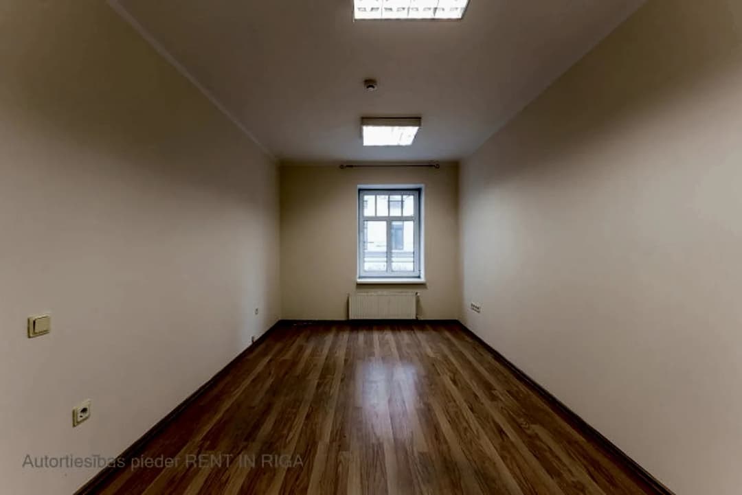 Piedāvājumā telpas Kr.Barona un Tallinas ielas krustojumā. + Lieliska lokācija pilsētas — bilde 2