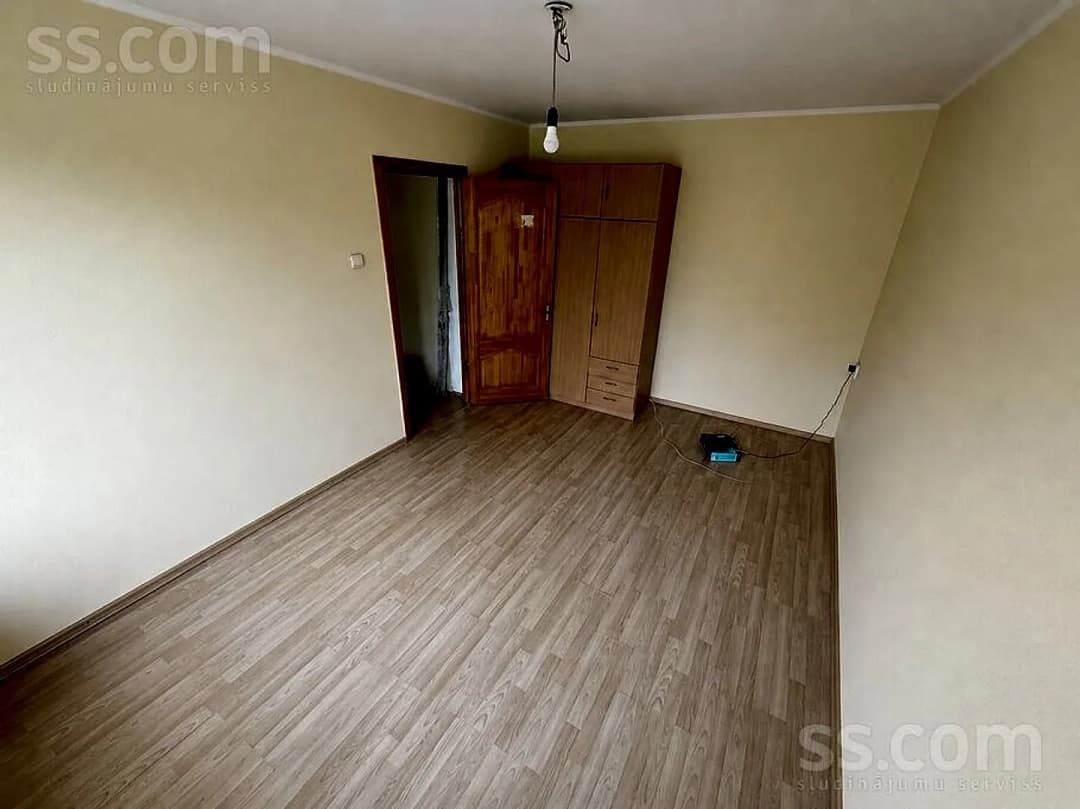 Trīsistabu dzīvoklis — Zentenes 26