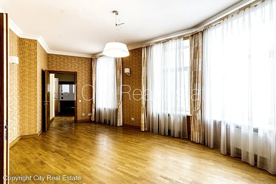 Četristabu dzīvoklis — Vīlandes iela 10