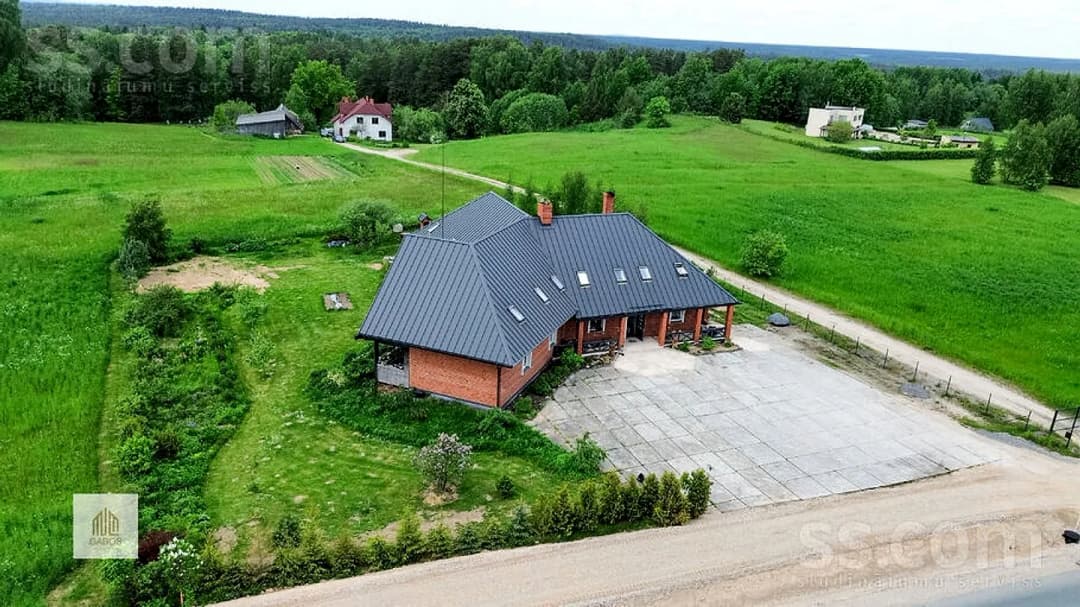 Māja — Pļavmalas