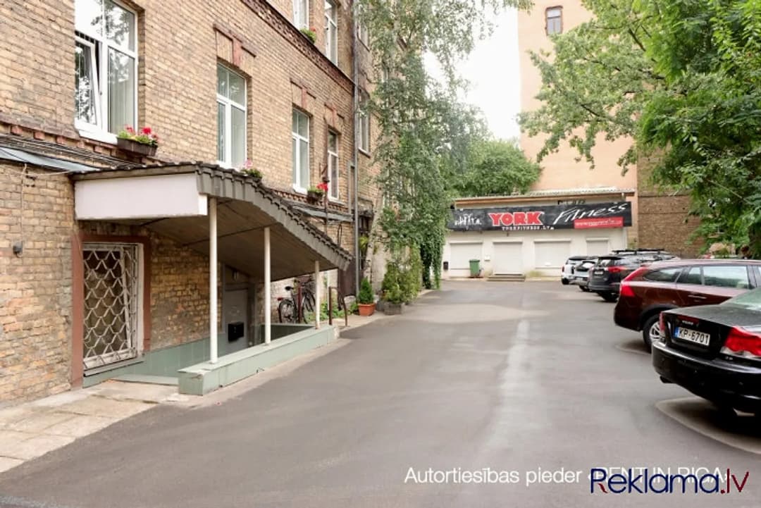 10 istabu māja — A.Čaka iela — bilde 3