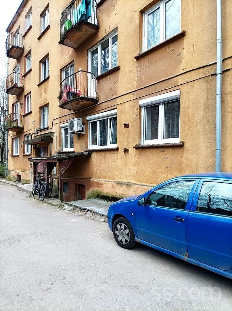 Trīsistabu dzīvoklis — Auces 1a — bilde 2