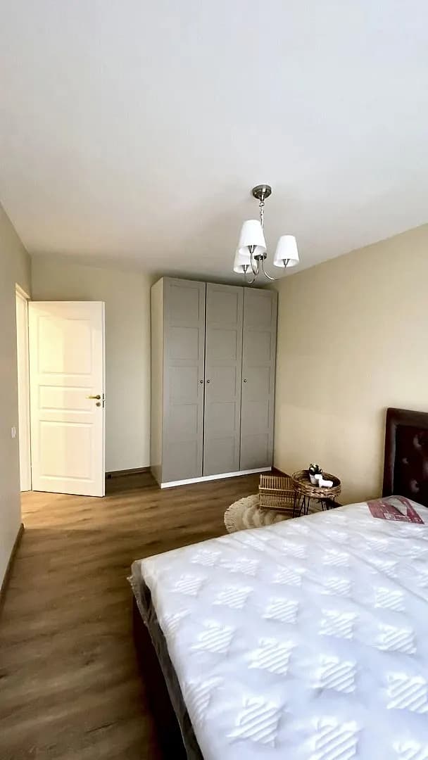 Katrīnas dambis 26 k 1, Centrs — vēl bildes