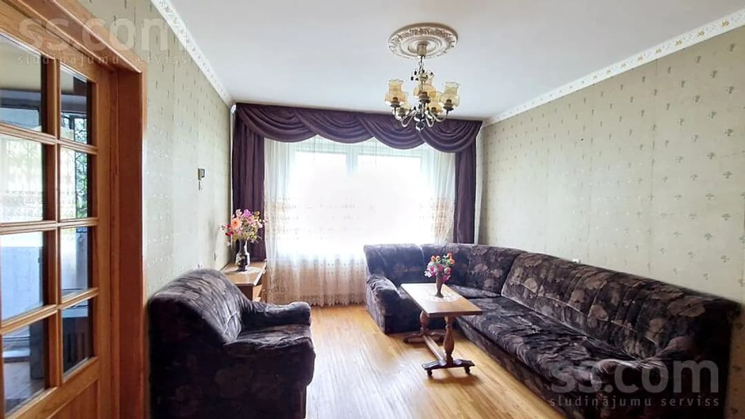 Trīsistabu dzīvoklis — Sesku 63 — vēl bildes