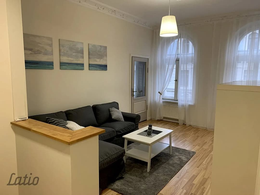 Trīsistabu dzīvoklis — Krišjāņa Barona iela 15, Rīga