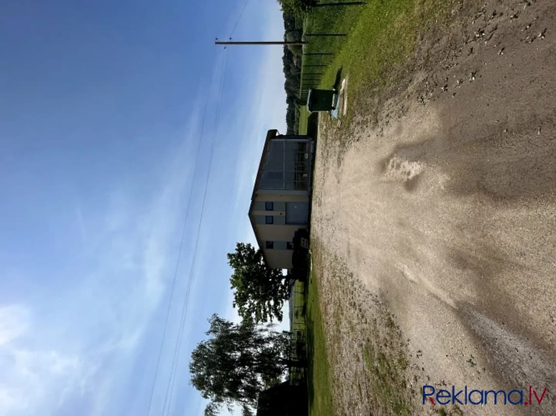 Ražotnes ēka, ko iespējams pārbūvēt par viesnīcu vai dzīvokļiem. Ēka ekspluatācijā — vēl bildes