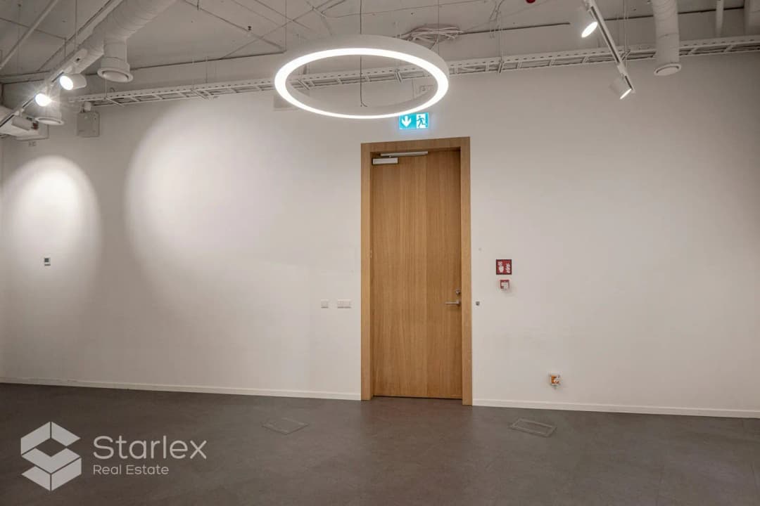 Satekles iela 2B, Centrs, Rīga — vēl bildes