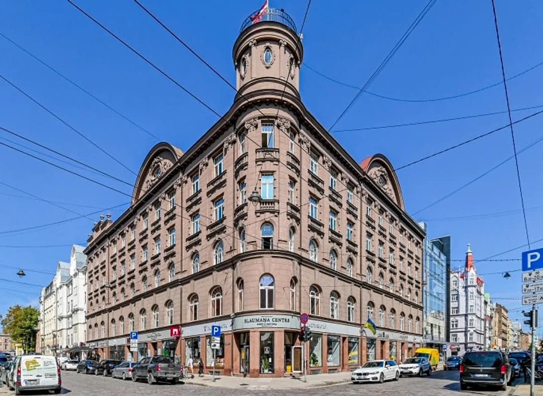Trīsistabu dzīvoklis — Blaumaņa iela 5a