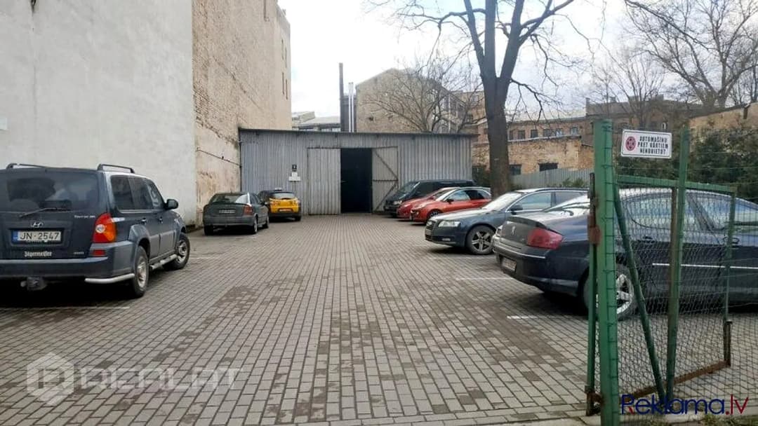 Viena no birģeru klasicisma dzīvojamām ēkām, kuras celtas 18gs. beigās. ēkas arh. Kristofs — bilde 3