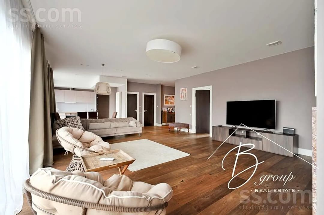 4 istabu dzīvoklis — Bulduru 33