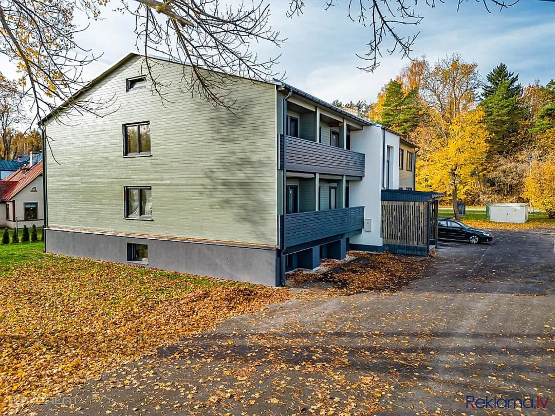 Izīrē gaišas un viegli pieejamas darba telpas biznesa centra ēkā, stratēģiski izdevīgā — vēl bildes