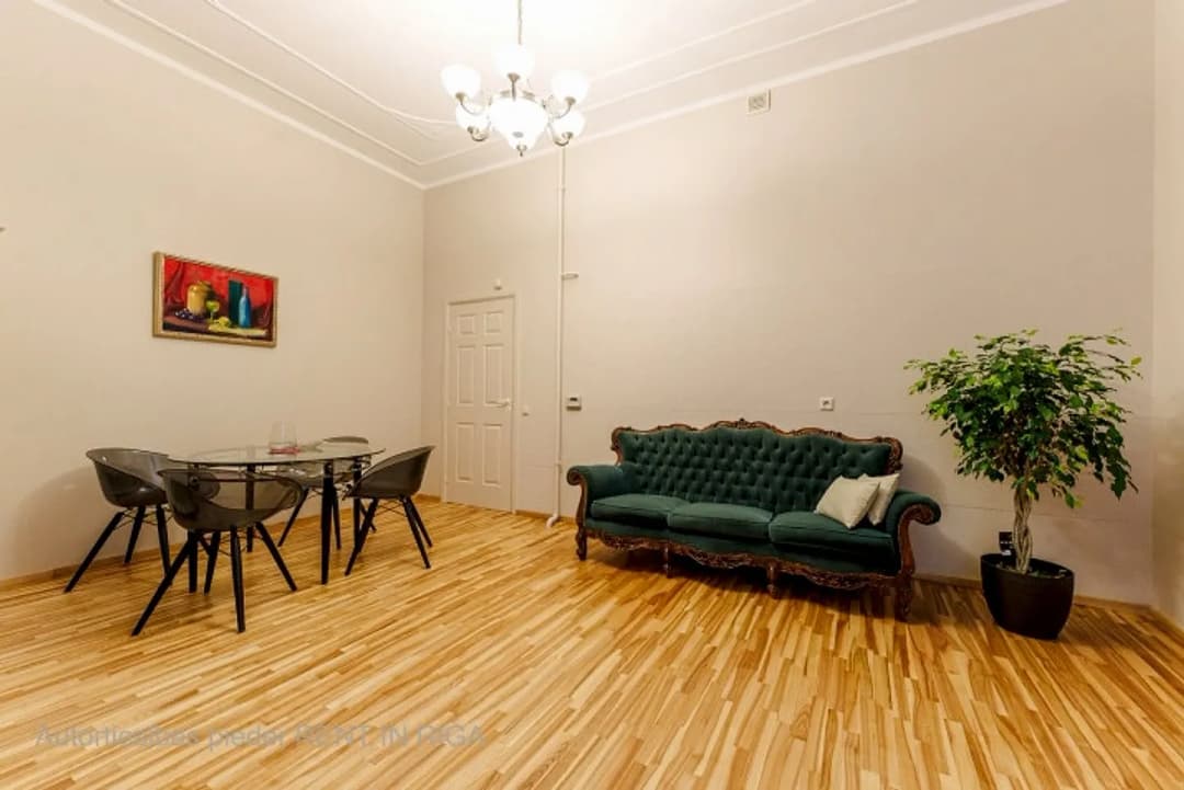 Divistabu dzīvoklis — Pulkveža Brieža iela 7 — bilde 3