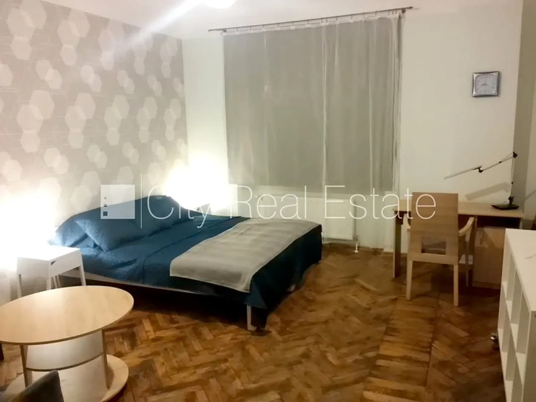 Četristabu dzīvoklis — Grostonas iela 21 — bilde 2