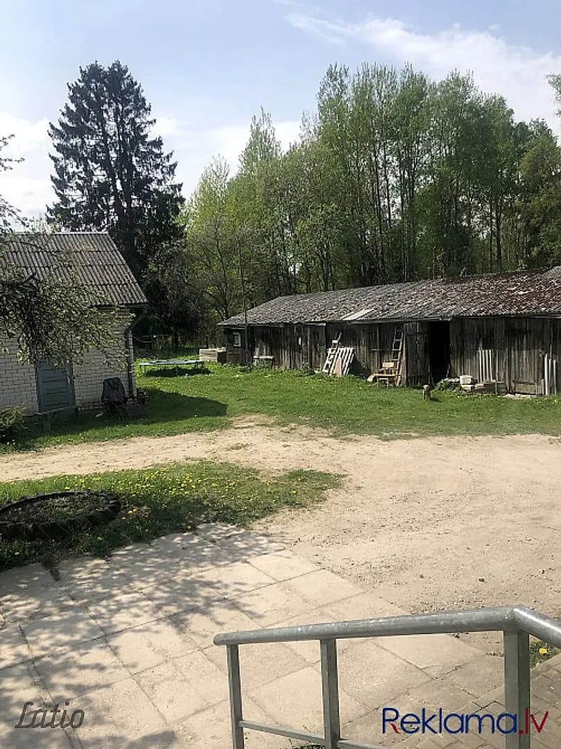 7 istabu māja — Lielā iela 12, Stende — vēl bildes