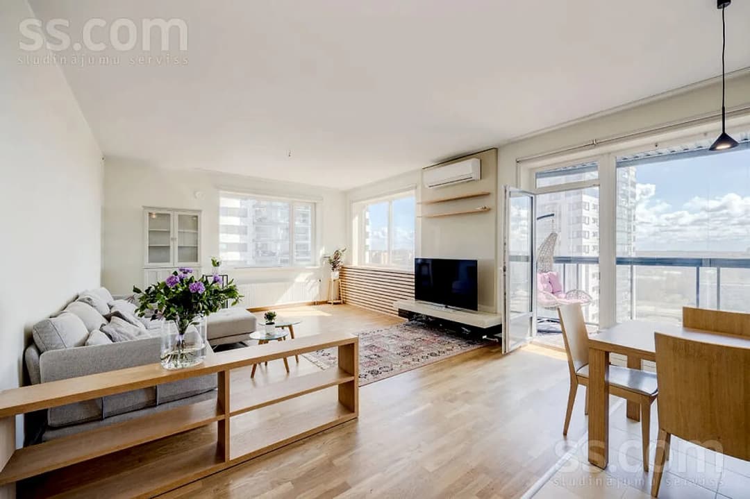 4 istabu dzīvoklis — Skanstes 29a