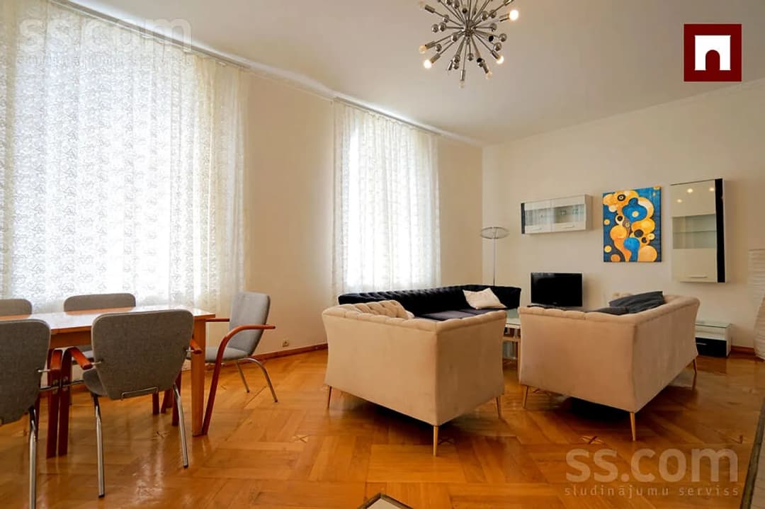 4 istabu dzīvoklis — Smilšu 12