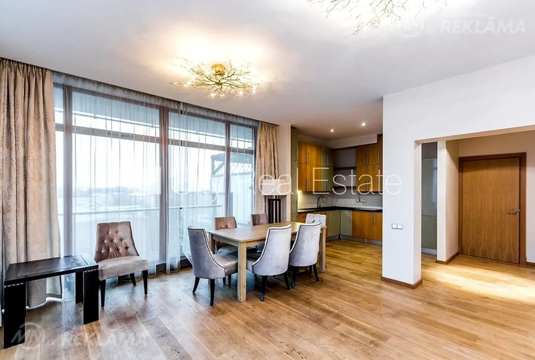 Dzīvoklis Rīgā, Centrā, 280 м², 3 ist., 8 stāvs — vēl bildes