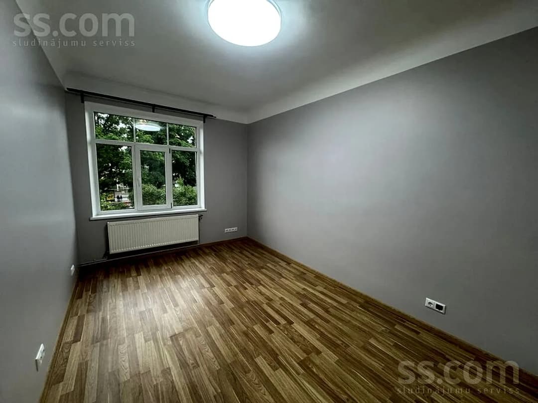 Divistabu dzīvoklis — Brīvības gatve 377