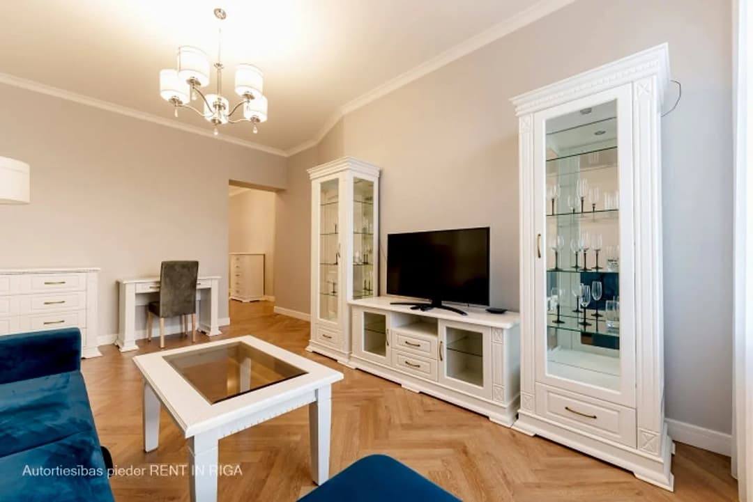 Divistabu dzīvoklis — Pērnavas iela 41 — vēl bildes