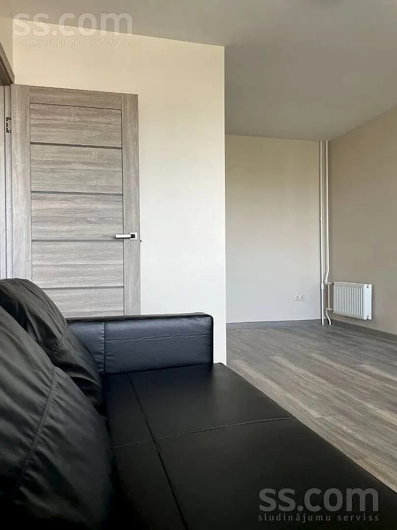 Vienistabas dzīvoklis — Cietokšna 73 — vēl bildes