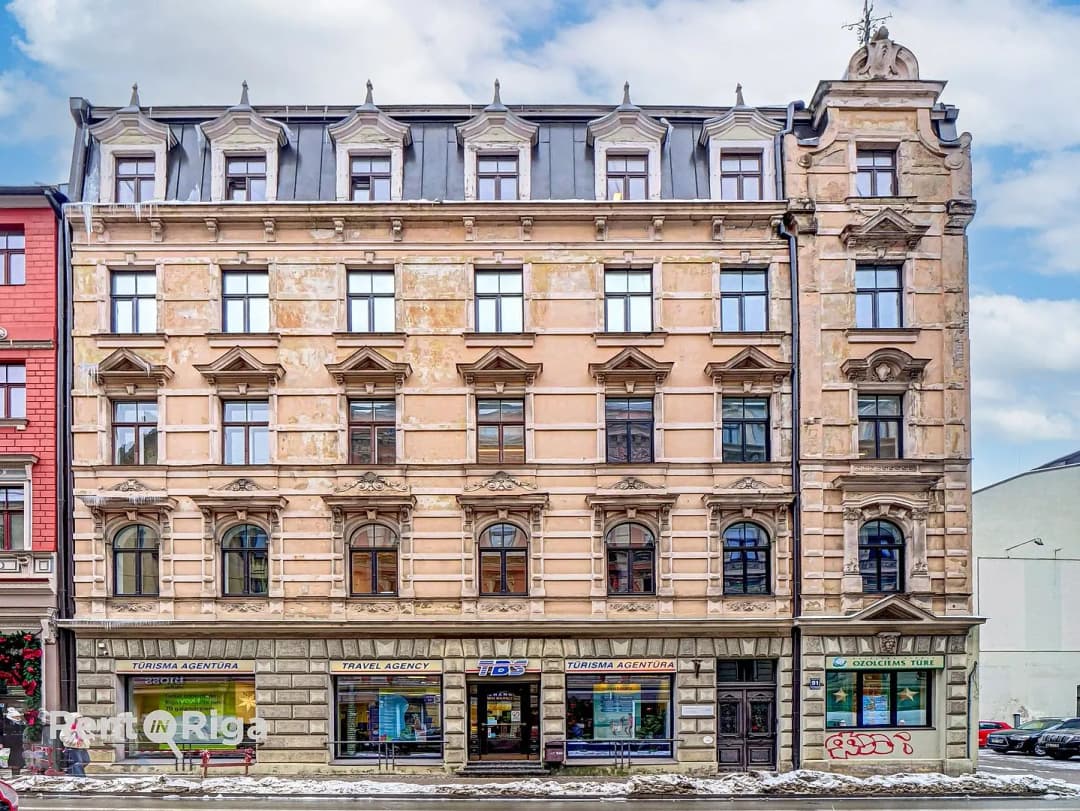 Dzirnavu 91, Centrs