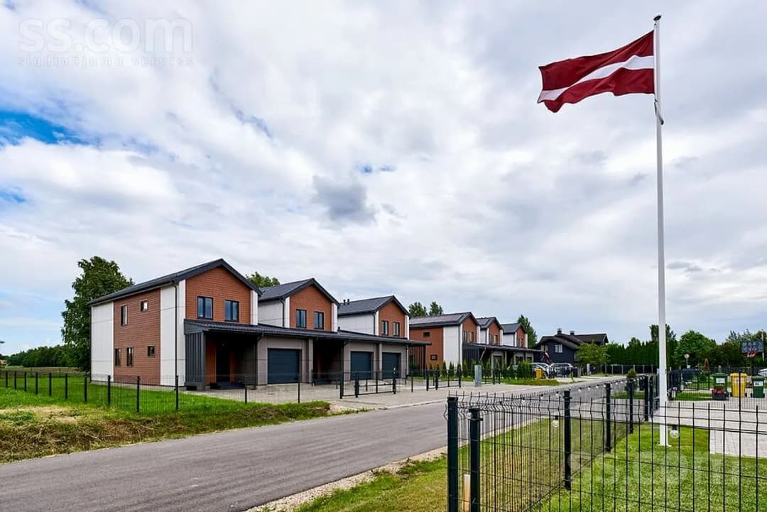 Māja — Dzintaru 5-2