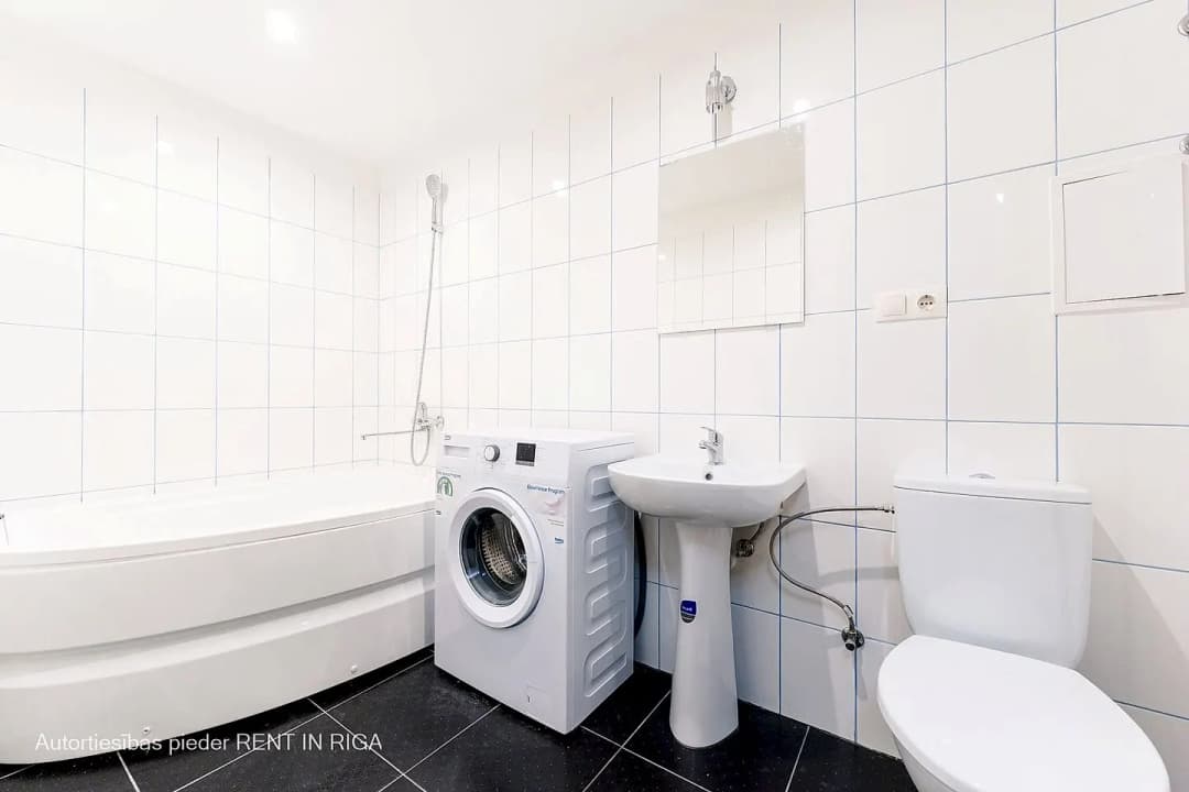 Firsa Sadovņikova 31, Centrs — vēl bildes
