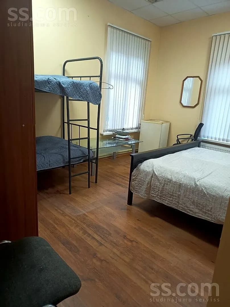 Vienistabas dzīvoklis — Artilērijas 21 — vēl bildes