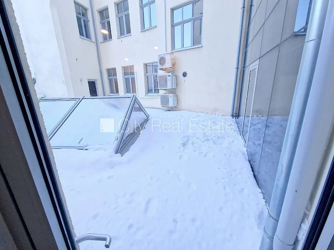 Fasādes māja, renovēta māja, viena kvadrātmetra apsaimniekošanas maksa mēnesī 1,95 EUR, — bilde 3