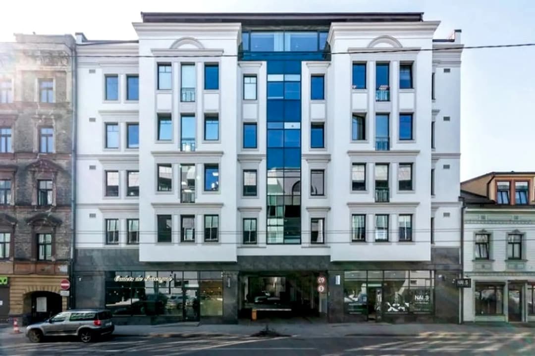 Elegants un kvalitatīvi izveidots dzīvoklis vienā no visstraujāk attīstošajām Rīgas centra