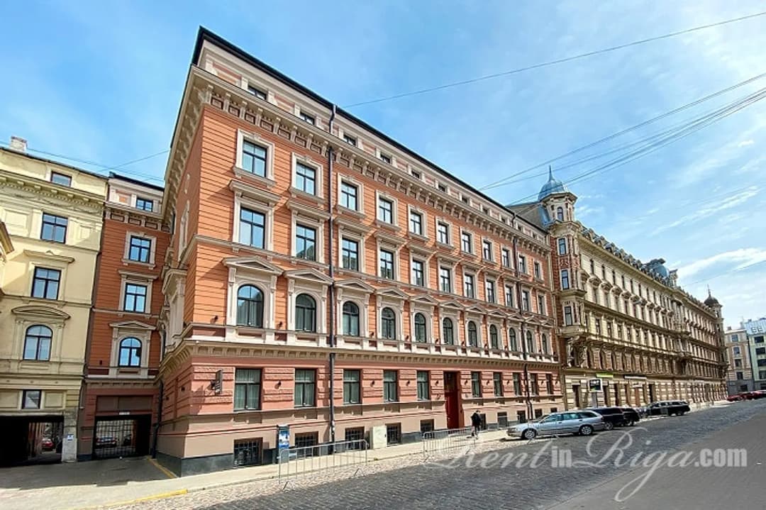 Trīsistabu dzīvoklis — Alfrēda Kalniņa iela 6