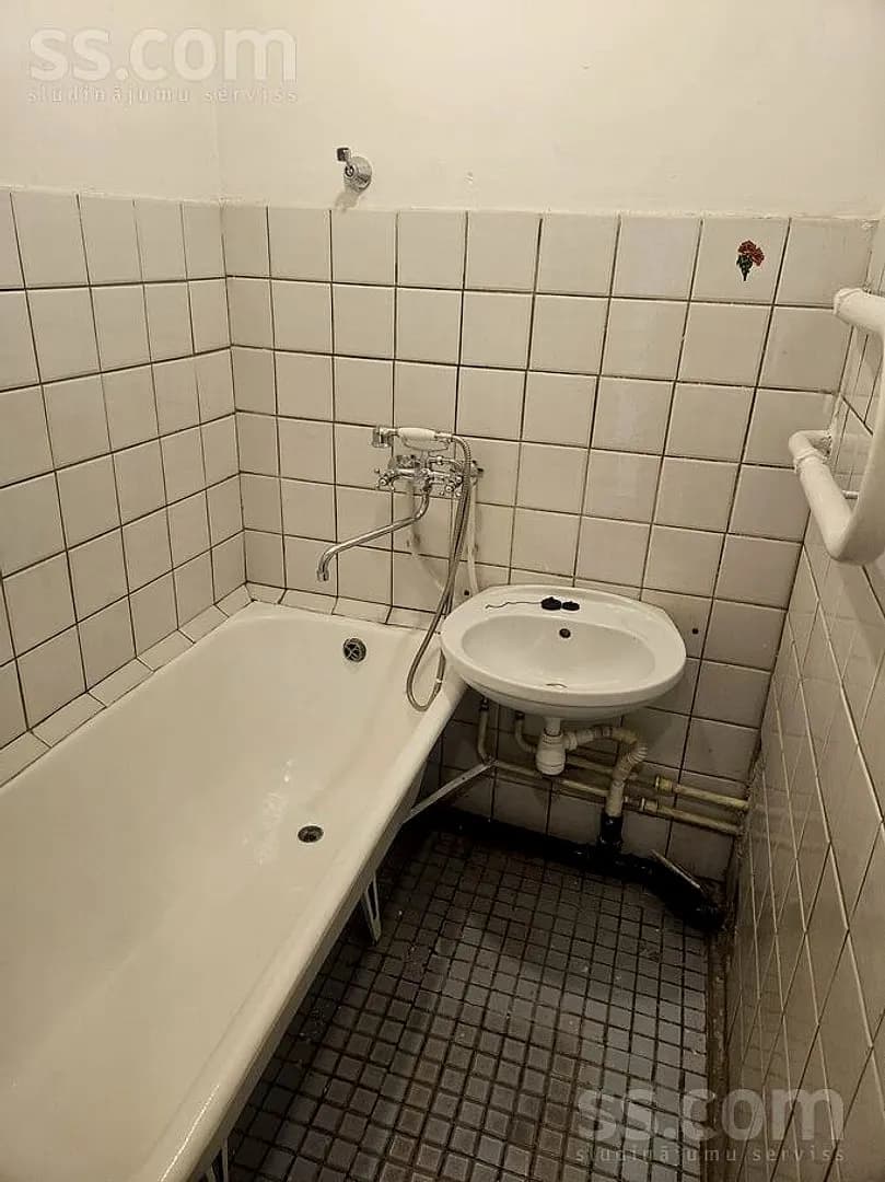 Divistabu dzīvoklis — Garozas iela 32 — vēl bildes