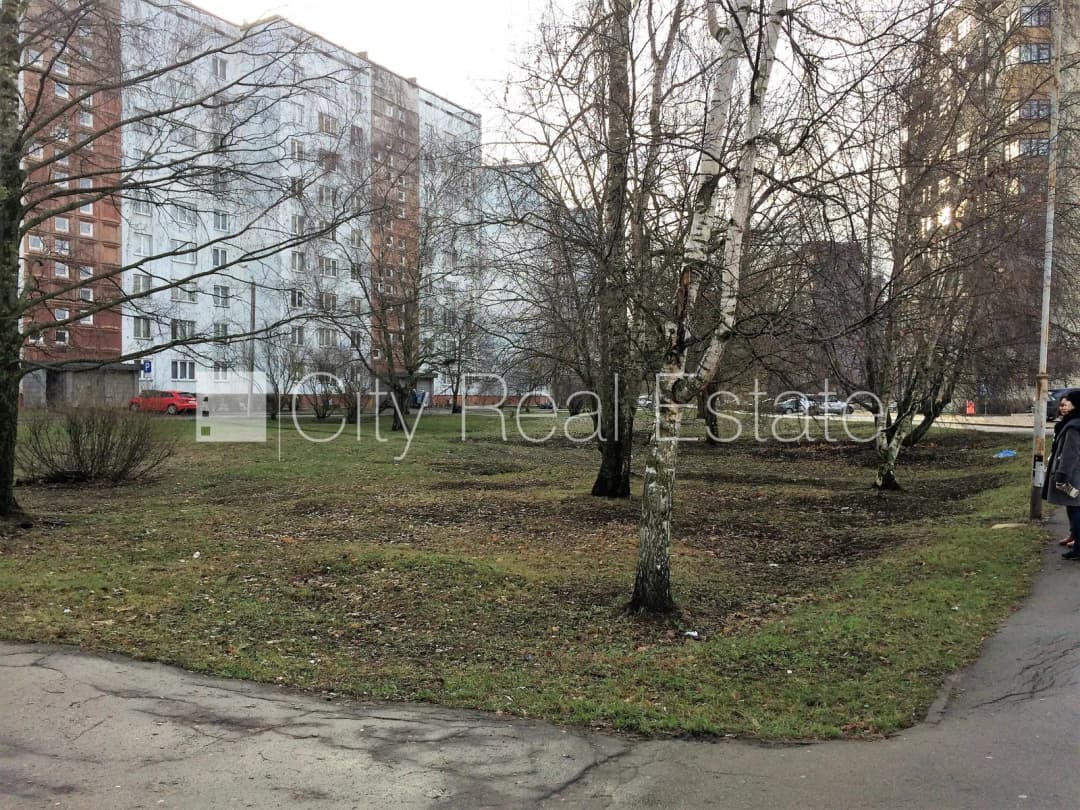 Pārdod zemi Rīgā, Purvciemā — vēl bildes