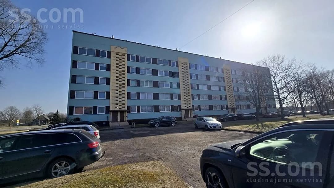 Divistabu dzīvoklis — Tārgales iela 72