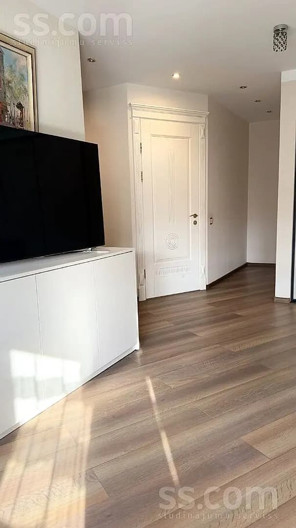 Divistabu dzīvoklis — Viestura iela 14b — vēl bildes