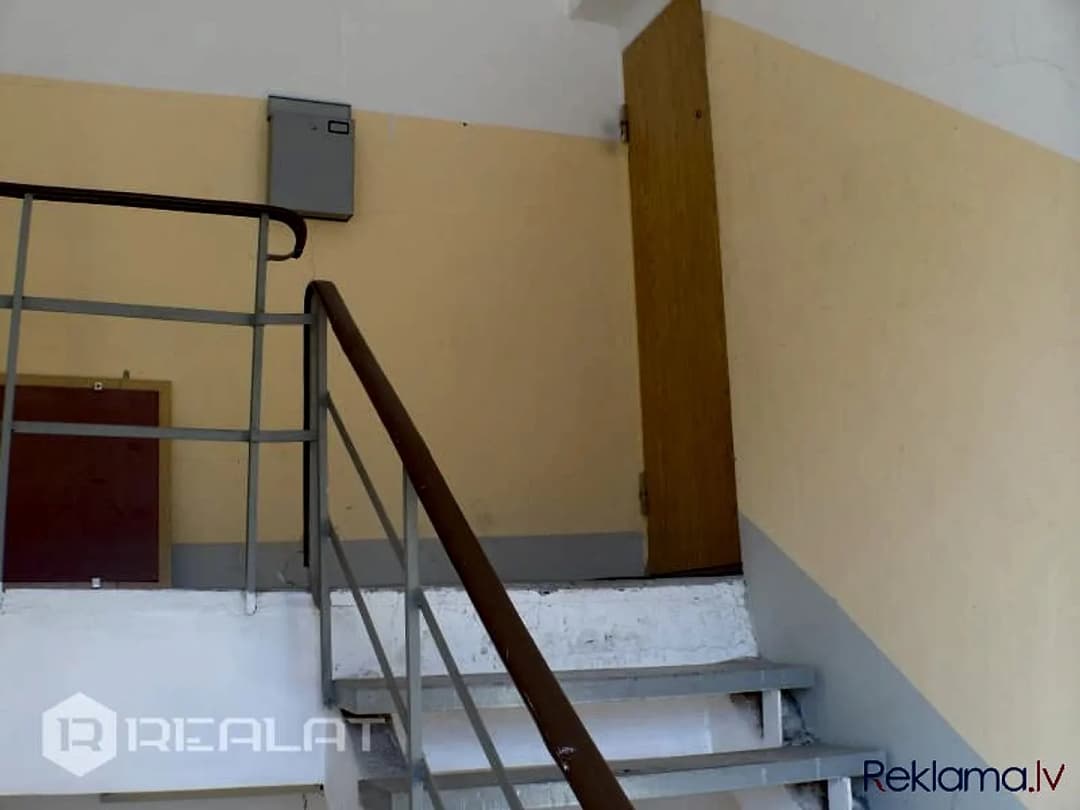 Iznomā noliktavas telpas - Telpu kopējā platība ir 983.3 m2 - Noliktavas telpas ir apsildāmas. — vēl bildes